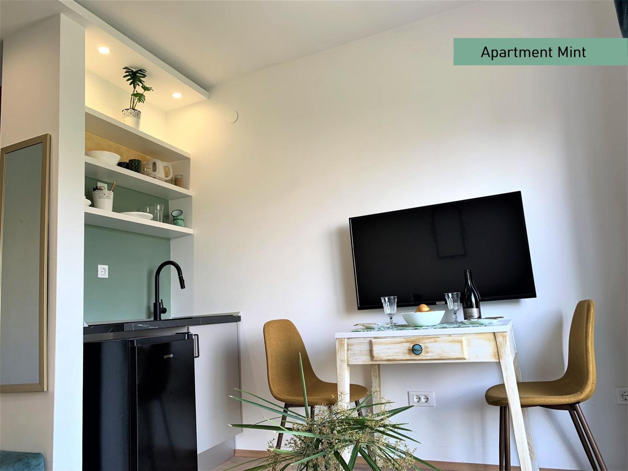 Apartments Garden House Подгора Экстерьер фото