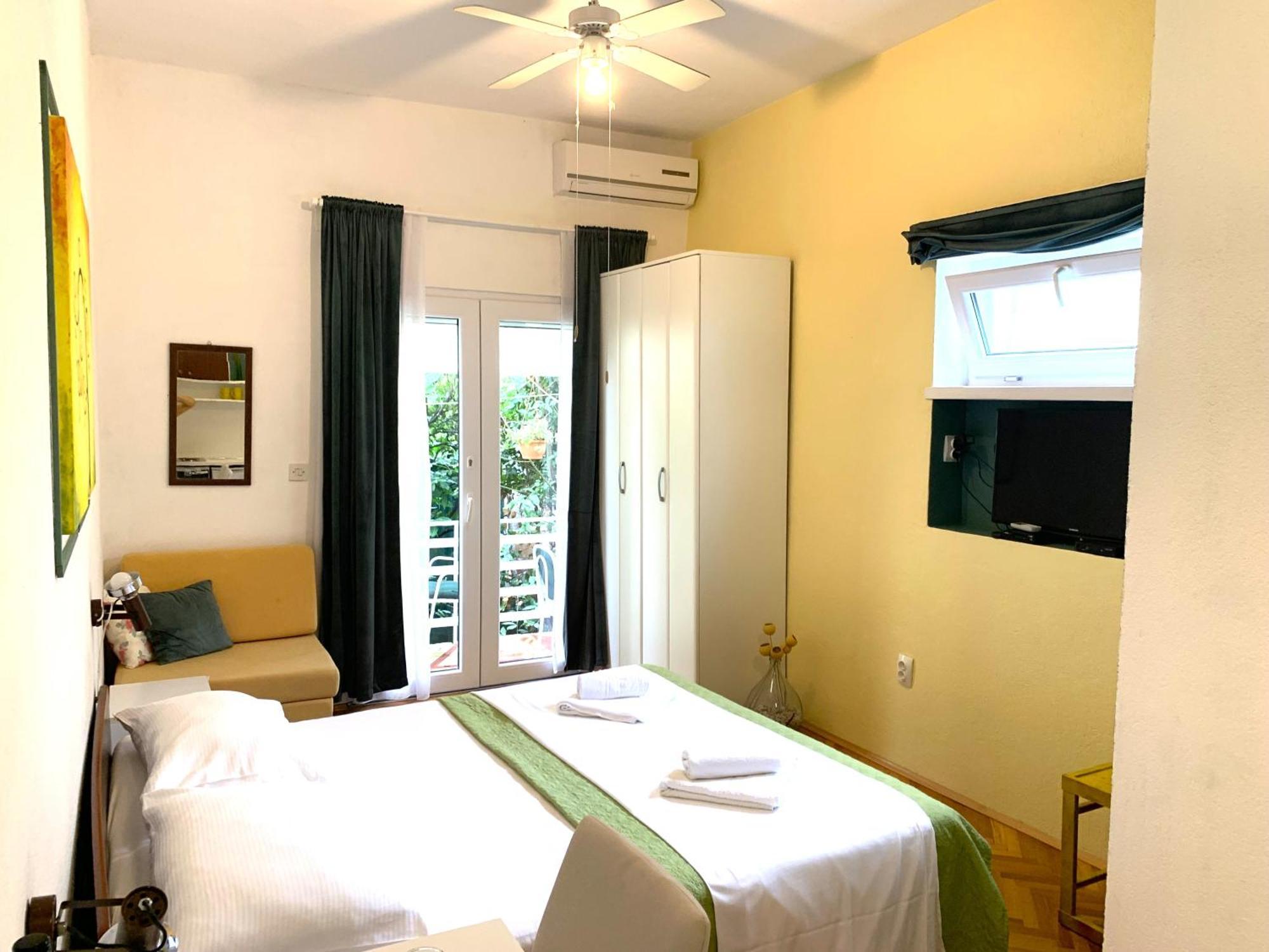 Apartments Garden House Подгора Экстерьер фото