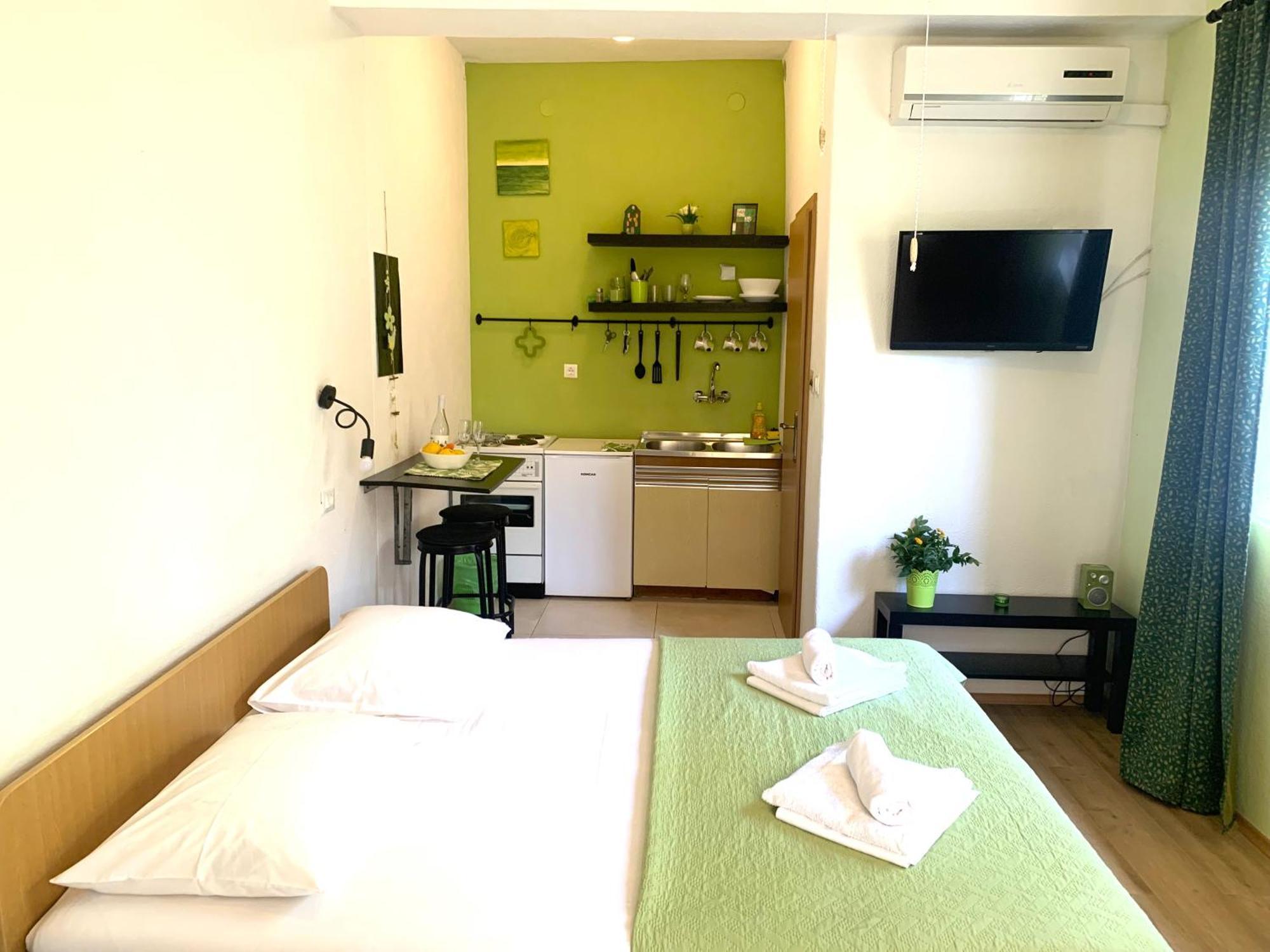 Apartments Garden House Подгора Экстерьер фото